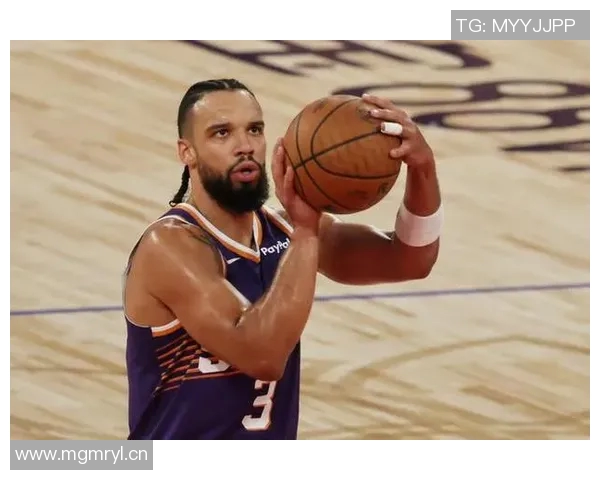 外线双星闪耀狄龙三分全中阿伦稳健发挥助力球队上半场表现