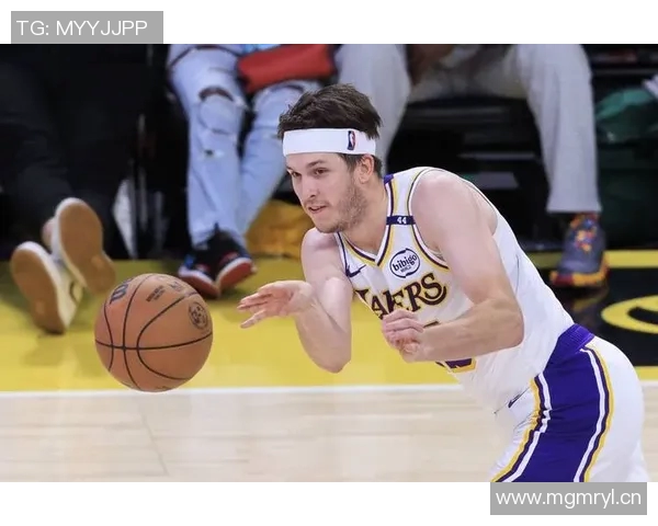 里夫斯谈第三节表现不佳强调需提升能量以改善球队状态