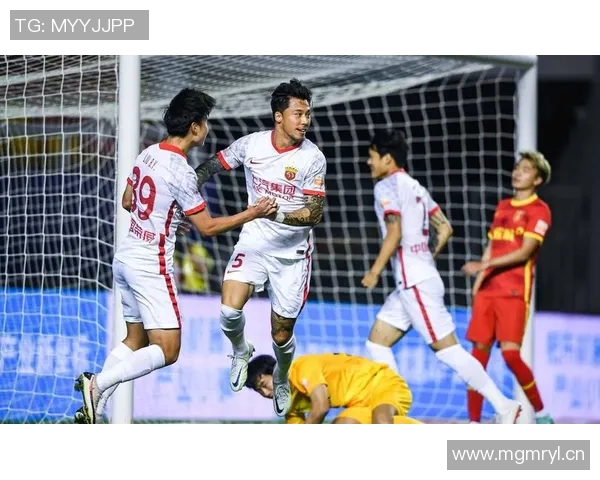 张琳芃门前惊险头球解围助海港化险为夷精彩瞬间回顾