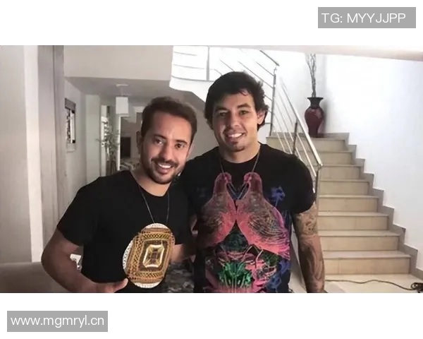 前巴西国脚里贝罗公开罹患甲状腺癌手术后积极开启康复之路