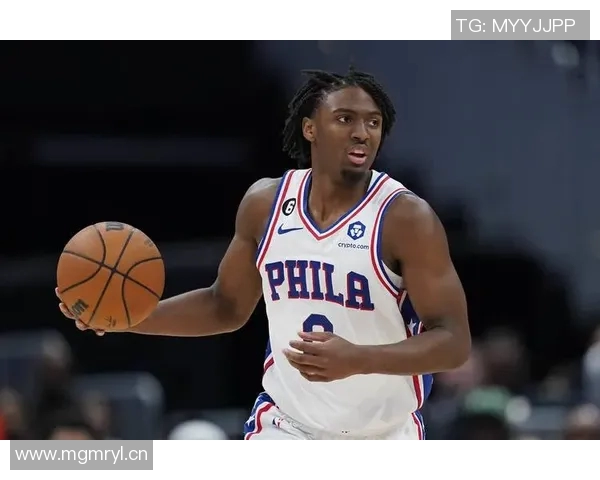 比卢普斯透露季前赛策略霍勒迪首战下半场缺席或调整先发阵容