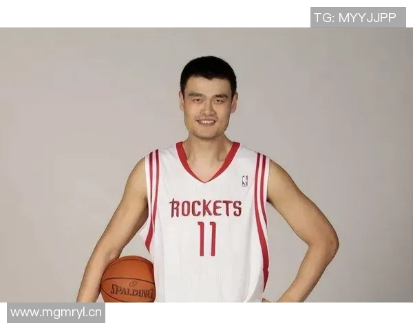 姚明谈篮球场内外的差异:透明竞技与复杂人生的对比分析 姚明谈篮球场内外的差异:透明竞技与复杂人生的对比分析