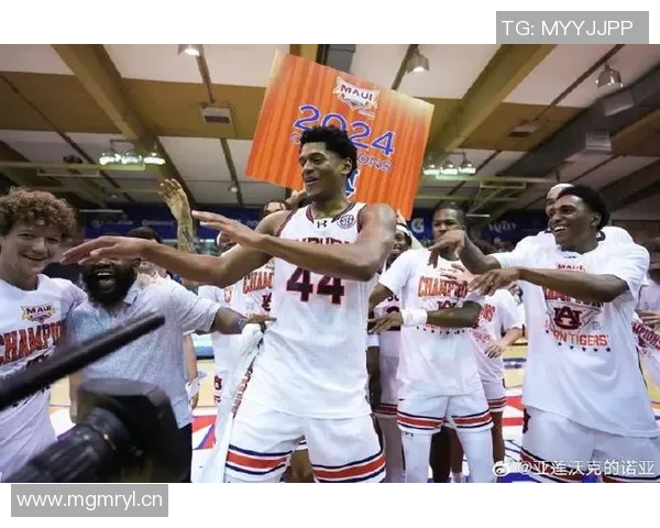 杜克队连续两年迎来全美第三球员名字相同均为卡梅隆的奇妙巧合