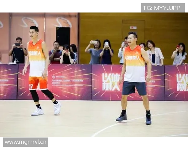 蔡崇信分享与成龙互动照片篮网季前赛将在澳门举行