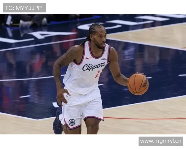 小卡上半场表现平平三分球失准仅得15分助攻2次 小卡上半场表现平平三分球失准仅得15分助攻2次